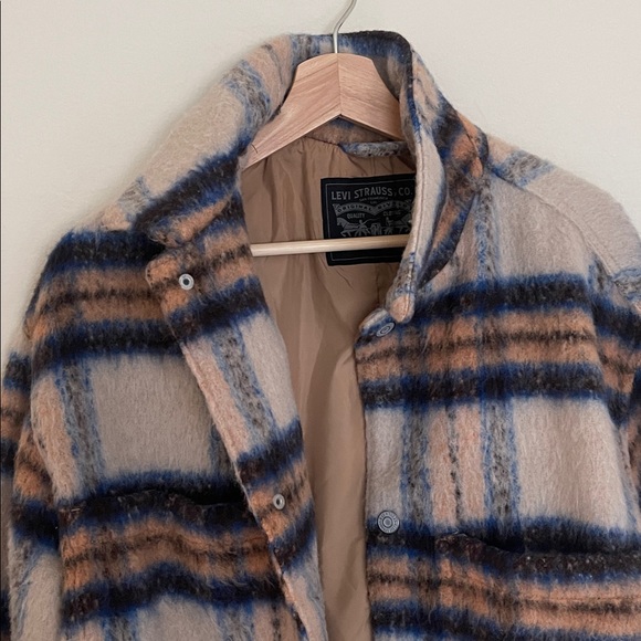 Levi's Men's portoloa wool Cream and Blue Plaid Jacket - Picture 11 of 11